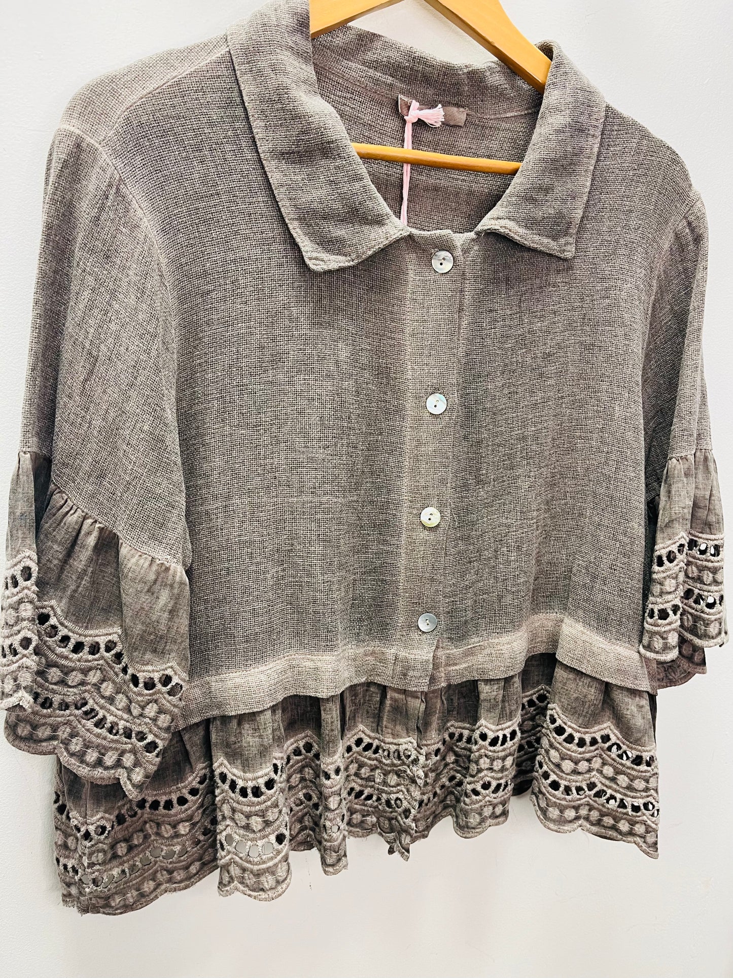 Washed linen Iris top