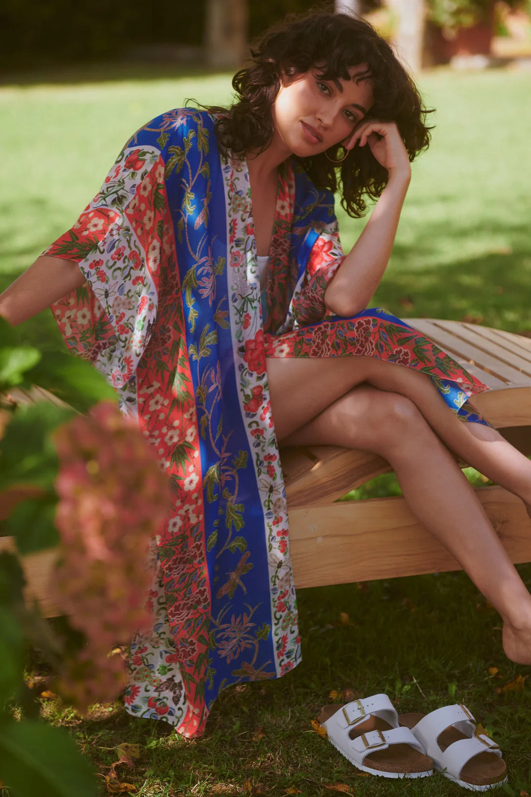 Ribbons Cobalt Throwover